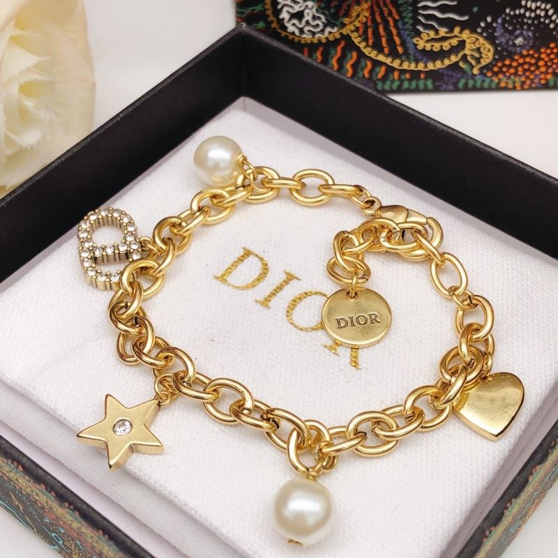 chr1st1an D10r bracelets